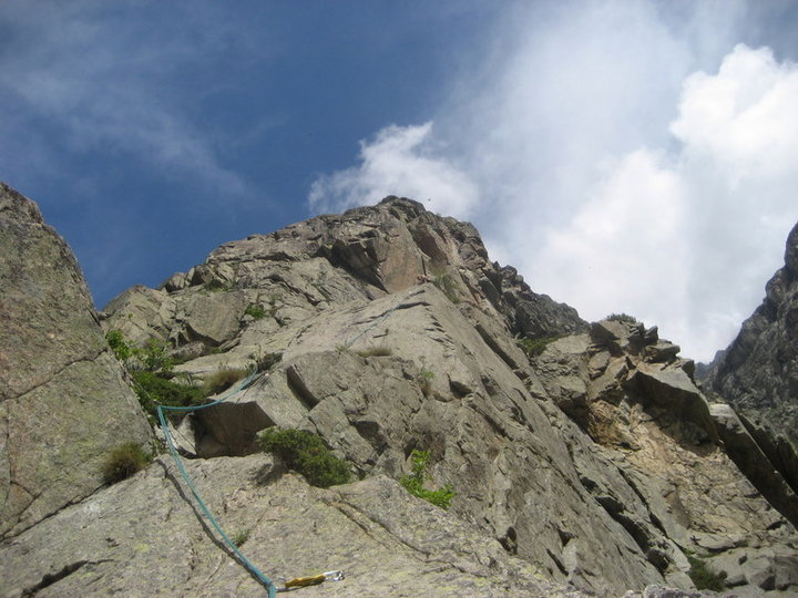 Paravalanche, somewhere, before the rain